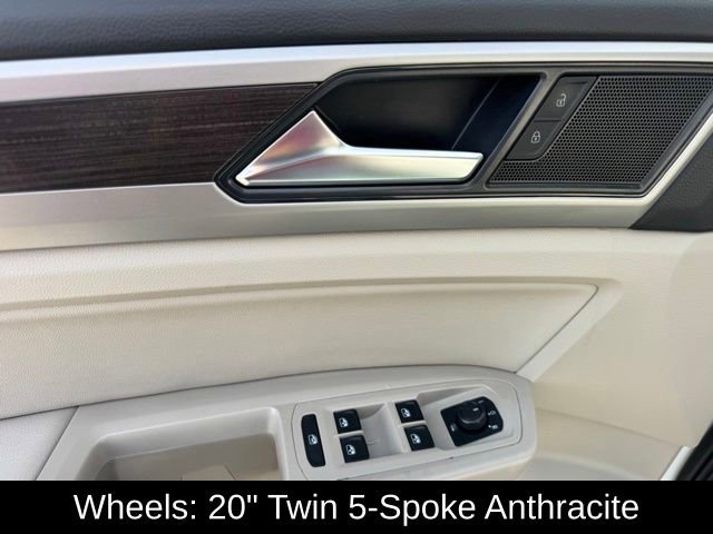 Used 2020 Volkswagen Atlas SE w/ Panoramic Sunroof Package image 12