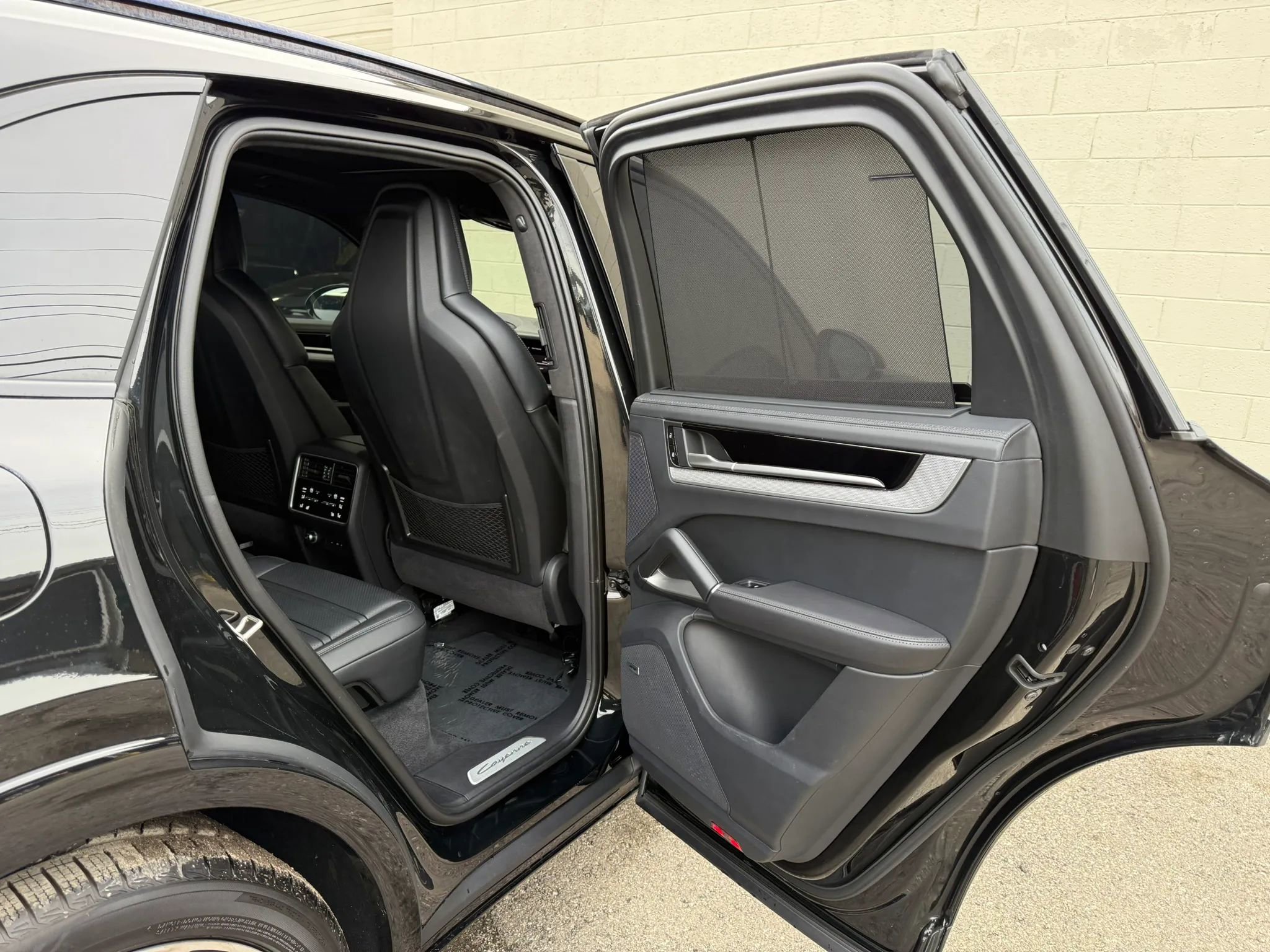 Used 2024 Porsche Cayenne Turbo image 46