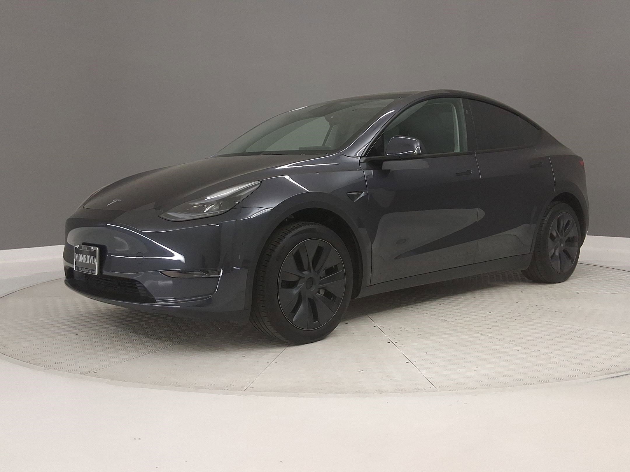 Used 2024 Tesla Model Y Long Range image 32