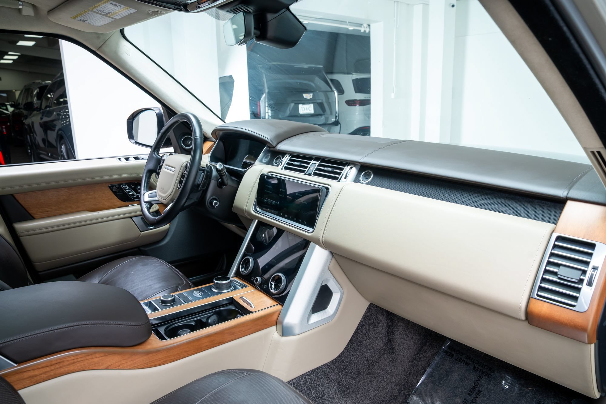 Used 2022 Land Rover Range Rover Autobiography AWD/4WD image 26