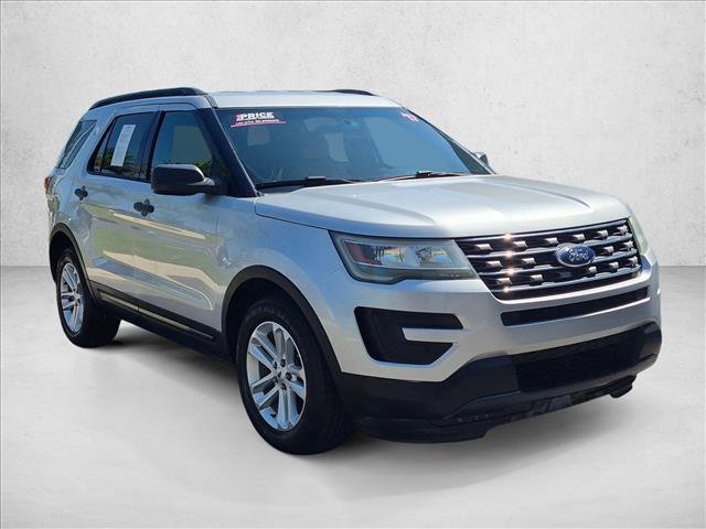 Used 2017 Ford Explorer FWD image 3