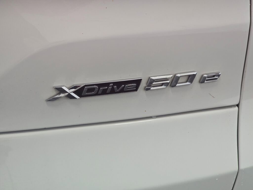 Used 2025 BMW X5 xDrive50e image 32