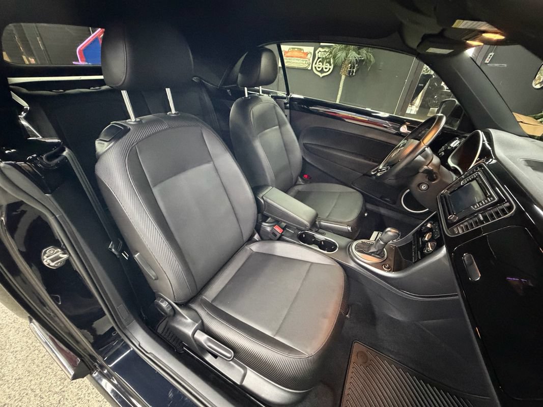 Used 2019 Volkswagen Beetle 2.0T S FWD image 22