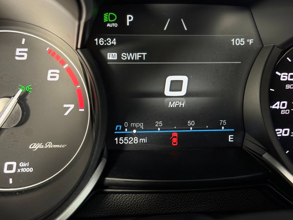 Used 2022 Alfa Romeo Stelvio Ti AWD/4WD image 18