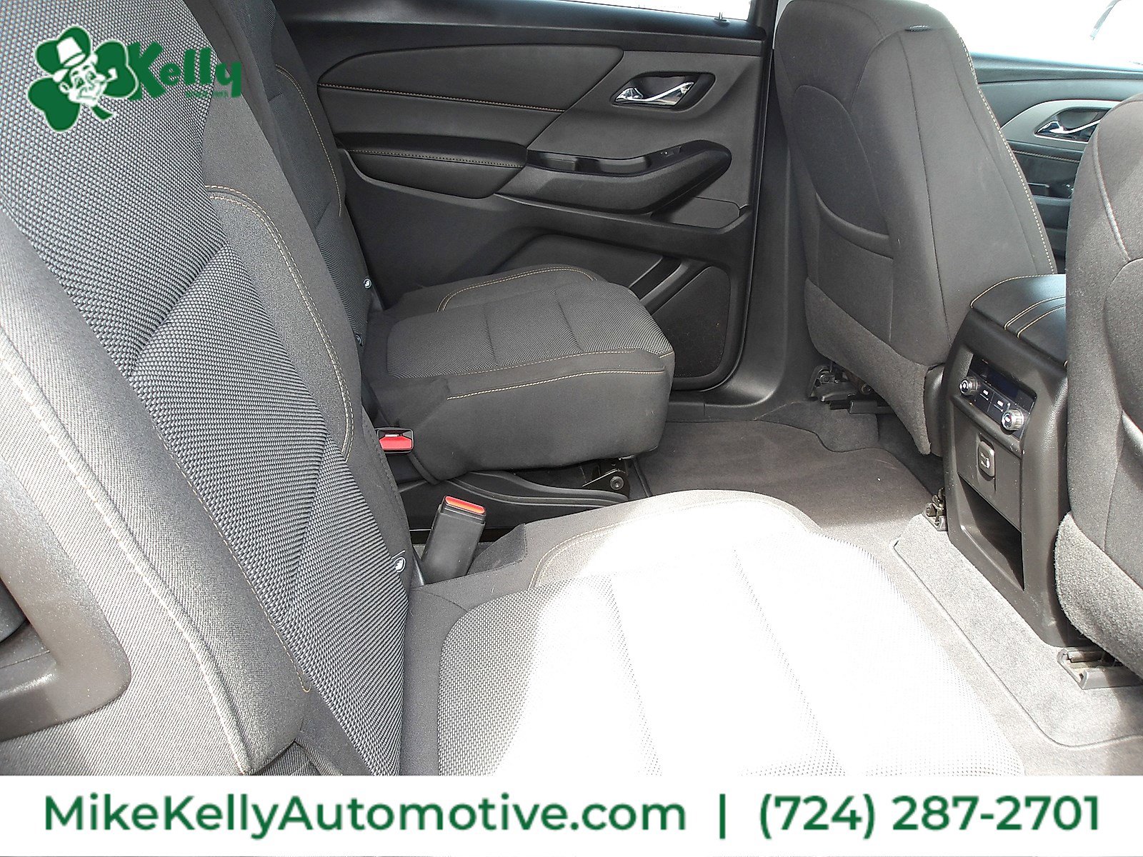 Used 2020 Chevrolet Traverse LT image 12