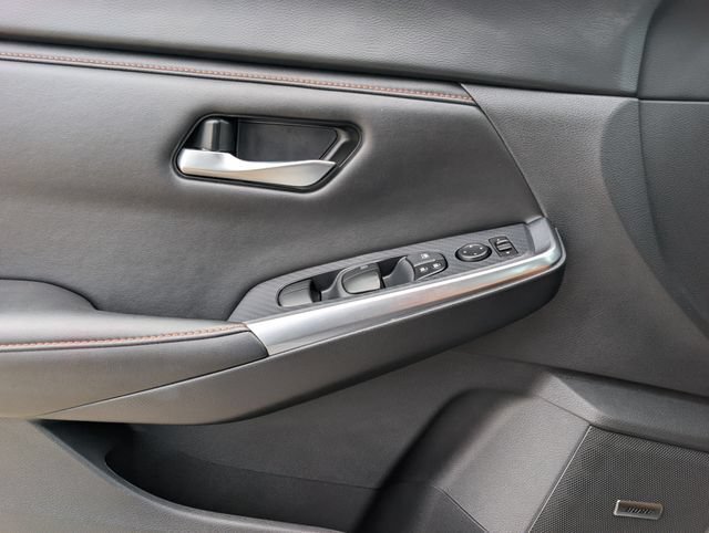 Used 2023 Nissan Sentra SR w/ SR Premium Package FWD image 19