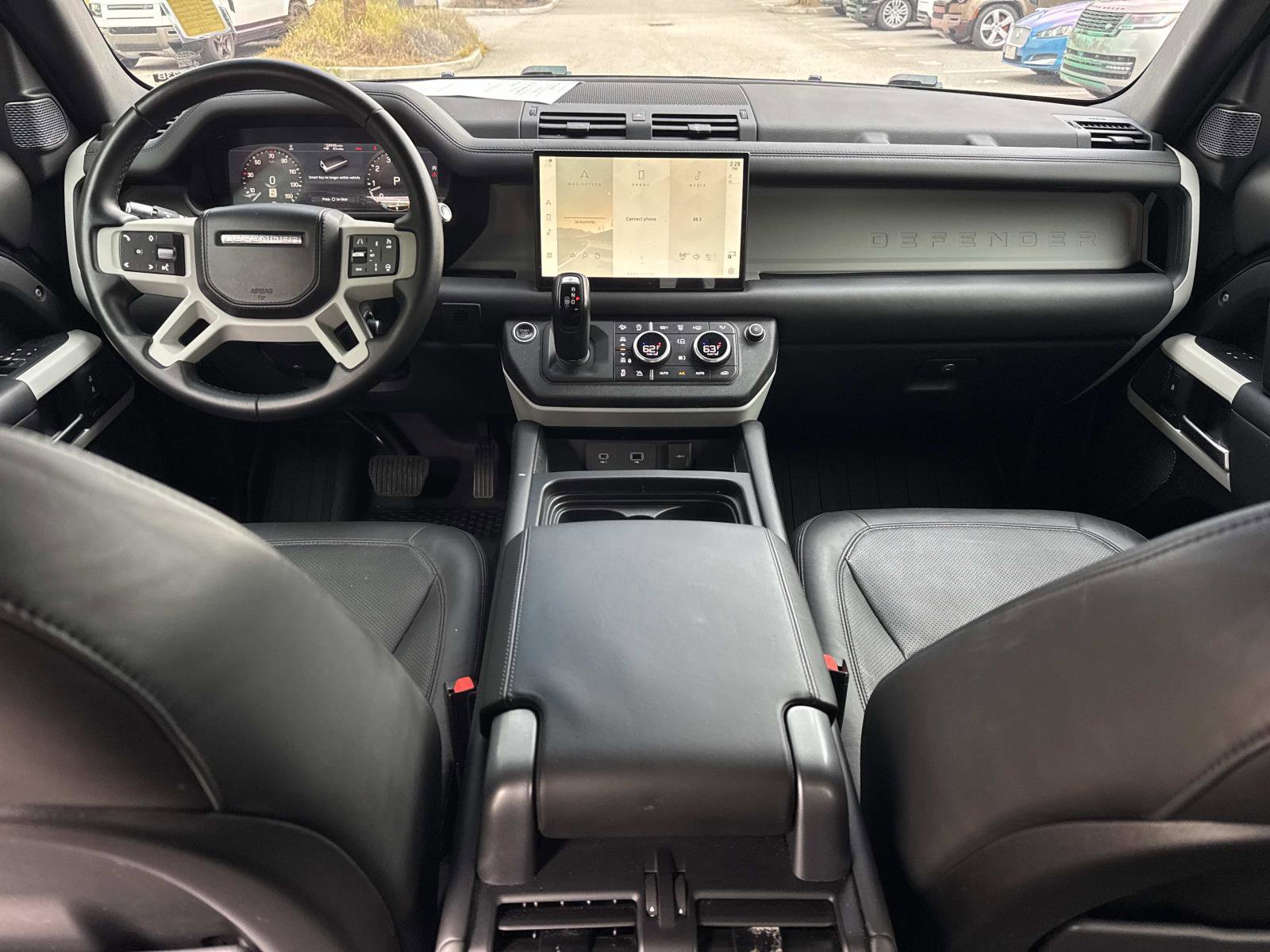 Certified 2022 Land Rover Defender 110 XS Edition AWD/4WD image 15