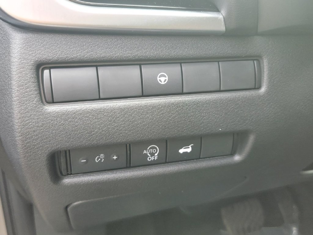 Used 2024 Nissan Rogue SL AWD/4WD image 34