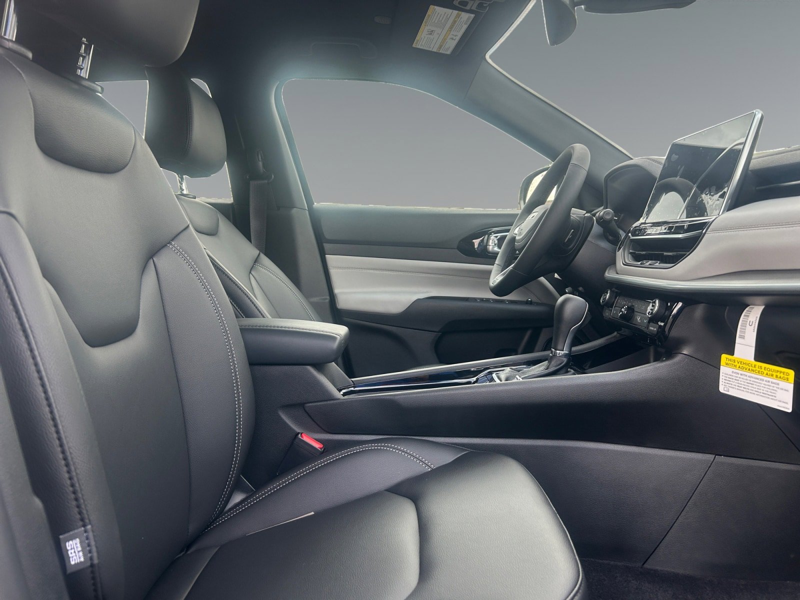 New 2026 Jeep Compass Limited image 15