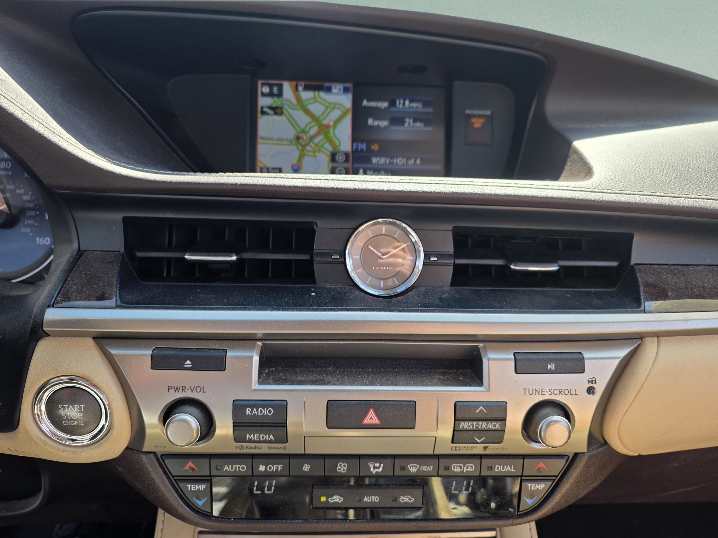 Used 2016 Lexus ES 350 w/ Luxury Package w/Wood Trim FWD image 18