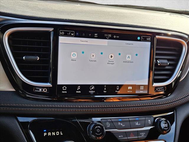 New 2026 Chrysler Pacifica Pinnacle image 12