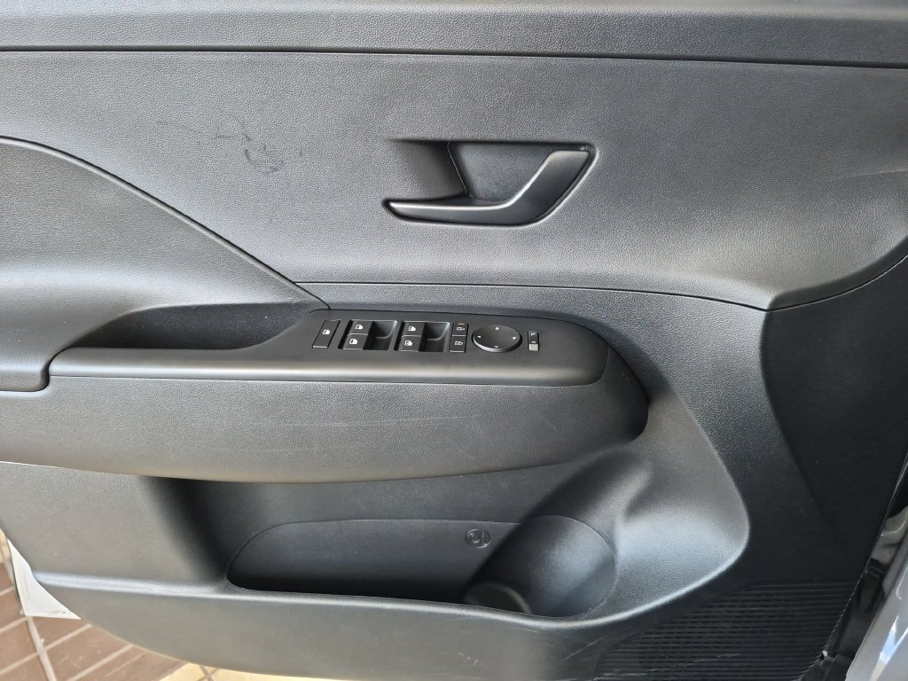 Used 2026 Hyundai Kona SEL Sport FWD image 11