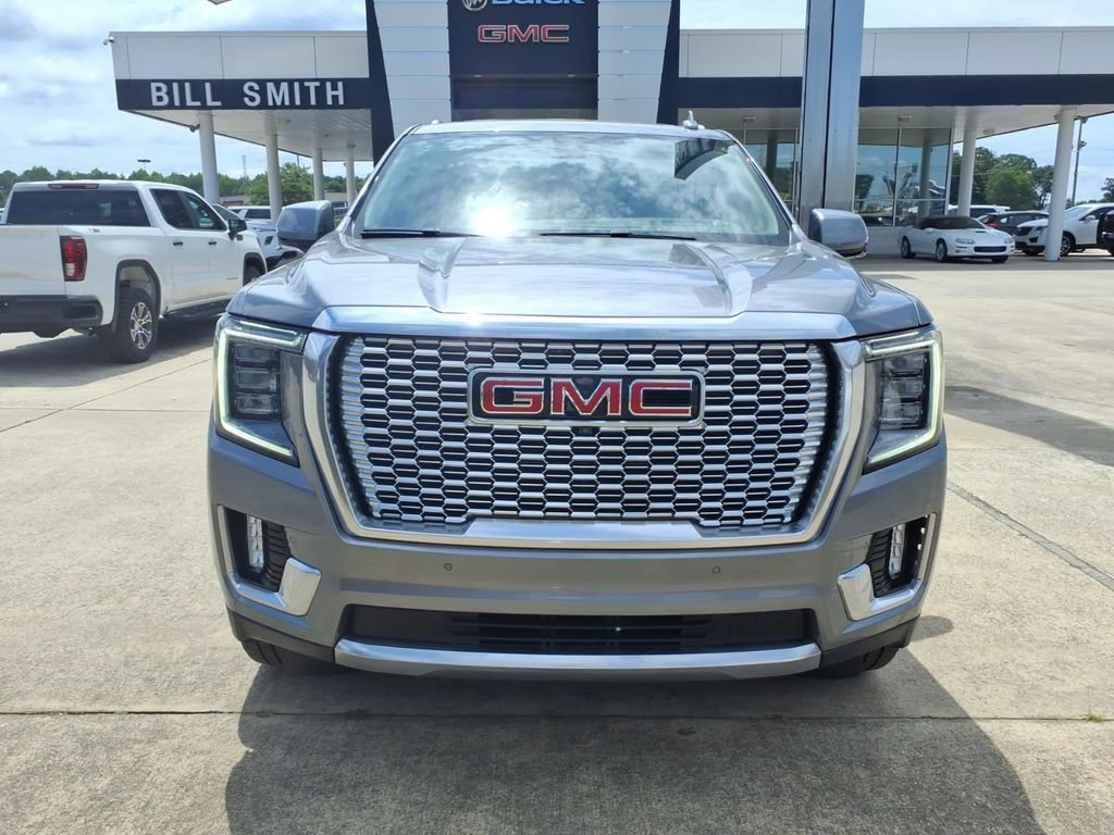 Used 2022 GMC Yukon Denali AWD/4WD image 2