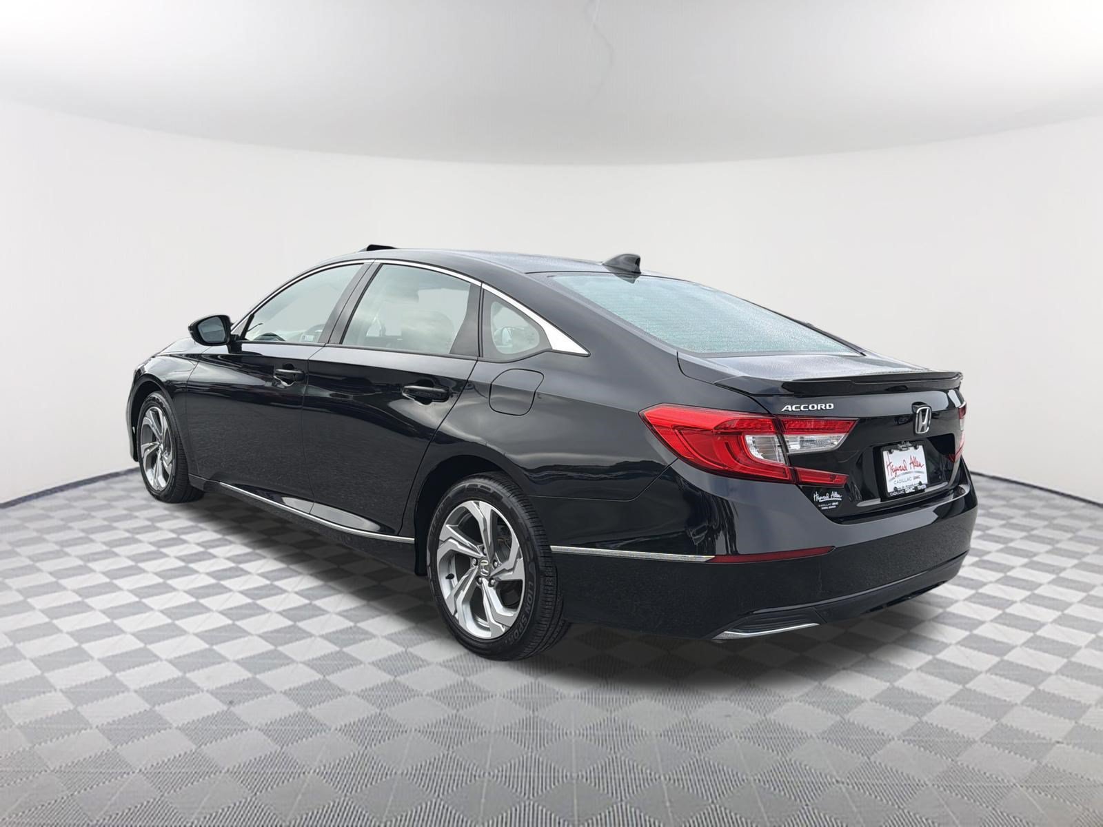 Used 2018 Honda Accord EX-L image 8