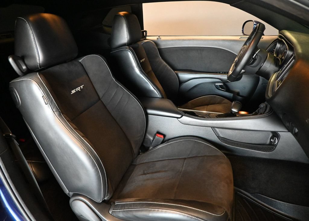 Used 2015 Dodge Challenger SRT Hellcat RWD image 17