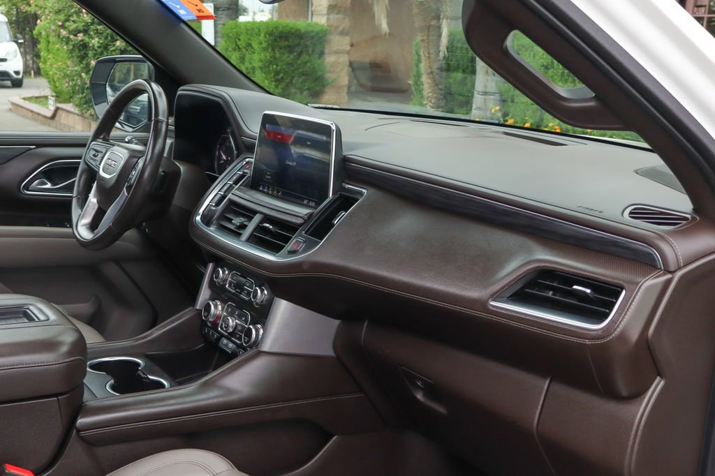 Used 2021 GMC Yukon XL SLT w/ SLT Premium Package image 50