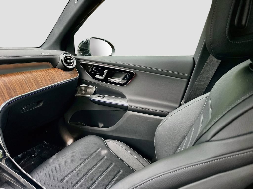 Certified 2026 Mercedes-Benz GLC 300 4MATIC image 25