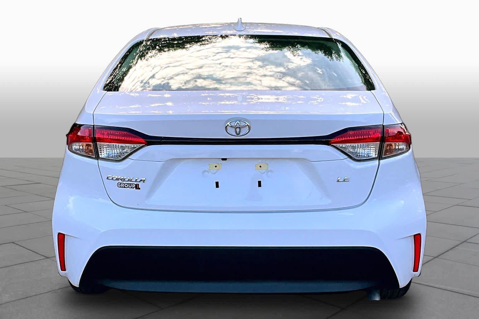 Certified 2026 Toyota Corolla LE w/ Carpet Mat Package (TMS) FWD image 5