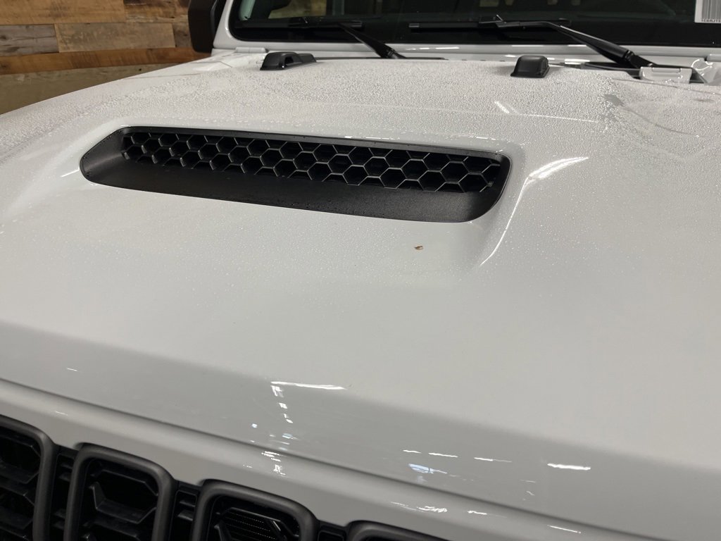 New 2026 Jeep Gladiator Mojave image 9