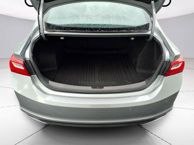 Used 2025 Chevrolet Malibu RS FWD image 22