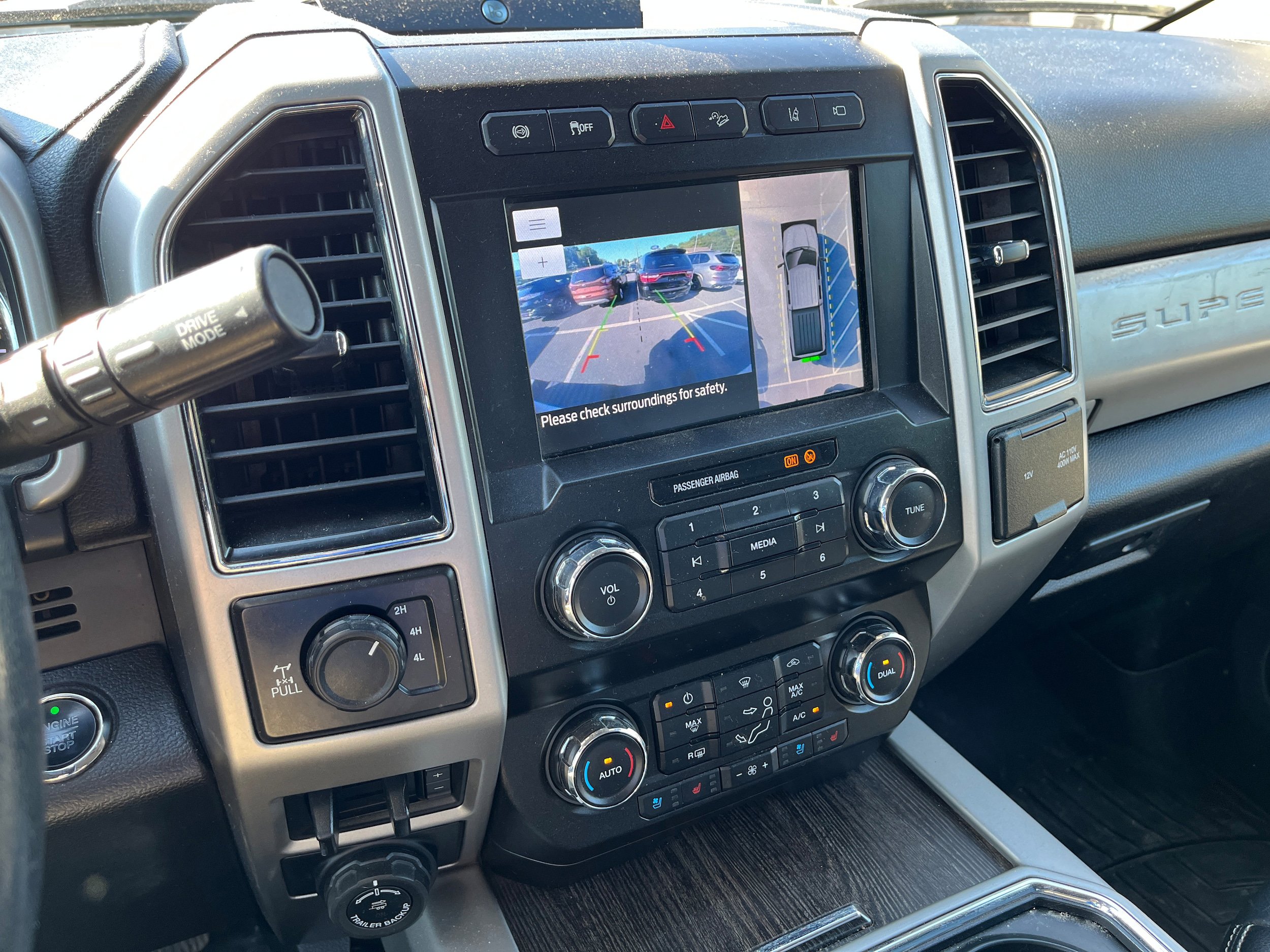 Used 2020 Ford F350 Lariat w/ Lariat Ultimate Package AWD/4WD image 15