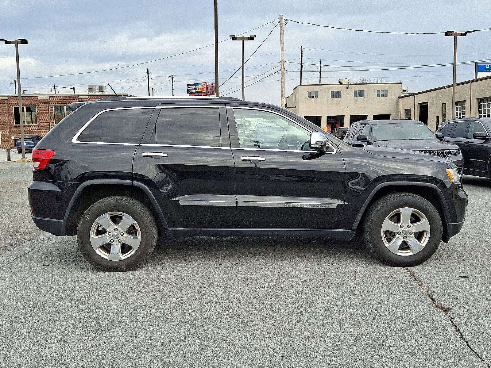 Used 2012 Jeep Grand Cherokee Limited AWD/4WD image 8