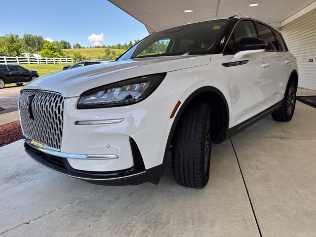 Used 2023 Lincoln Corsair AWD w/ Equipment Group 101A image 9