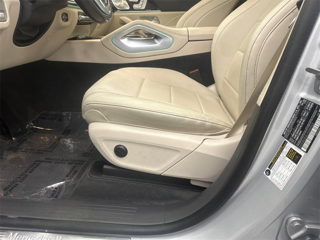 Used 2020 Mercedes-Benz GLE 350 w/ 3rd Row Seat Package image 10