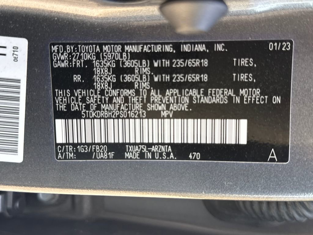 Used 2023 Toyota Highlander LE AWD/4WD image 31