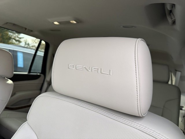 Used 2016 GMC Yukon Denali image 14