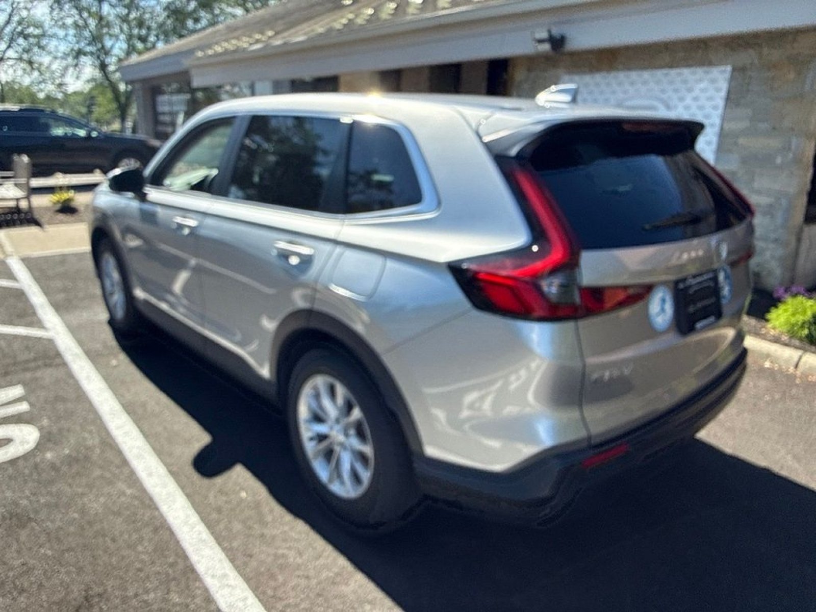 Used 2023 Honda CR-V EX image 12