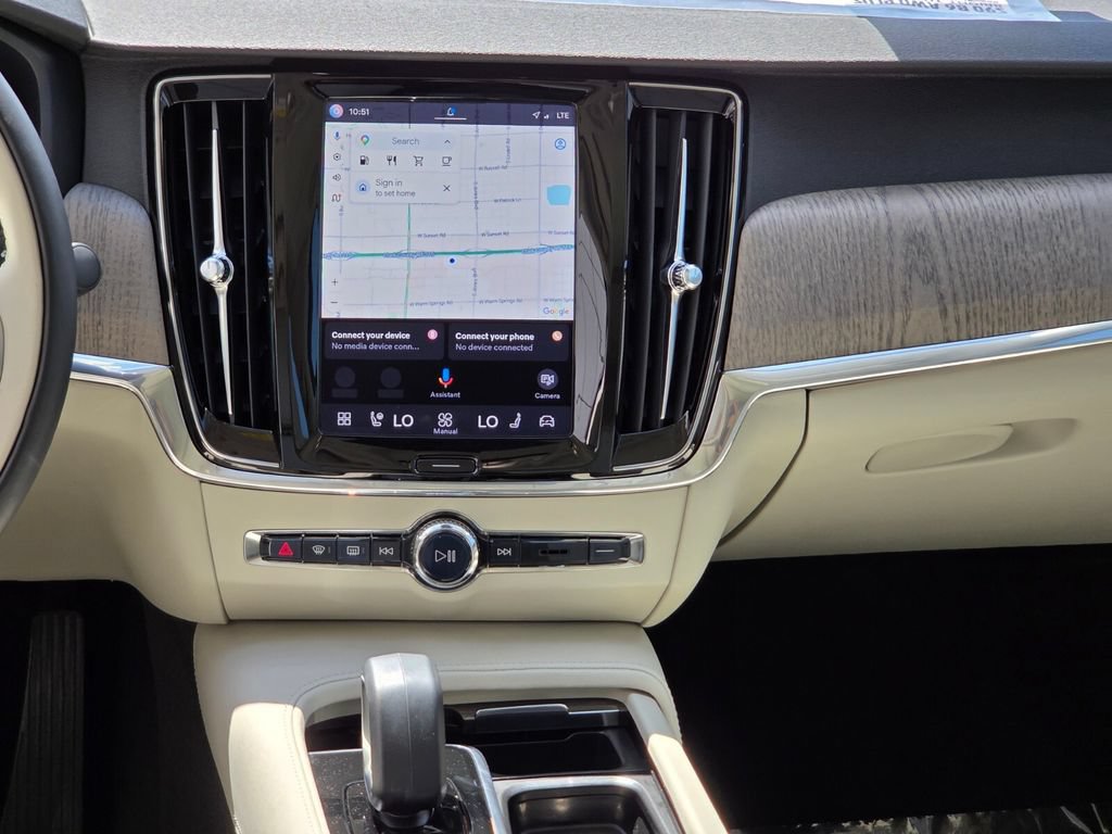 Used 2023 Volvo S90 B6 Plus AWD/4WD image 18