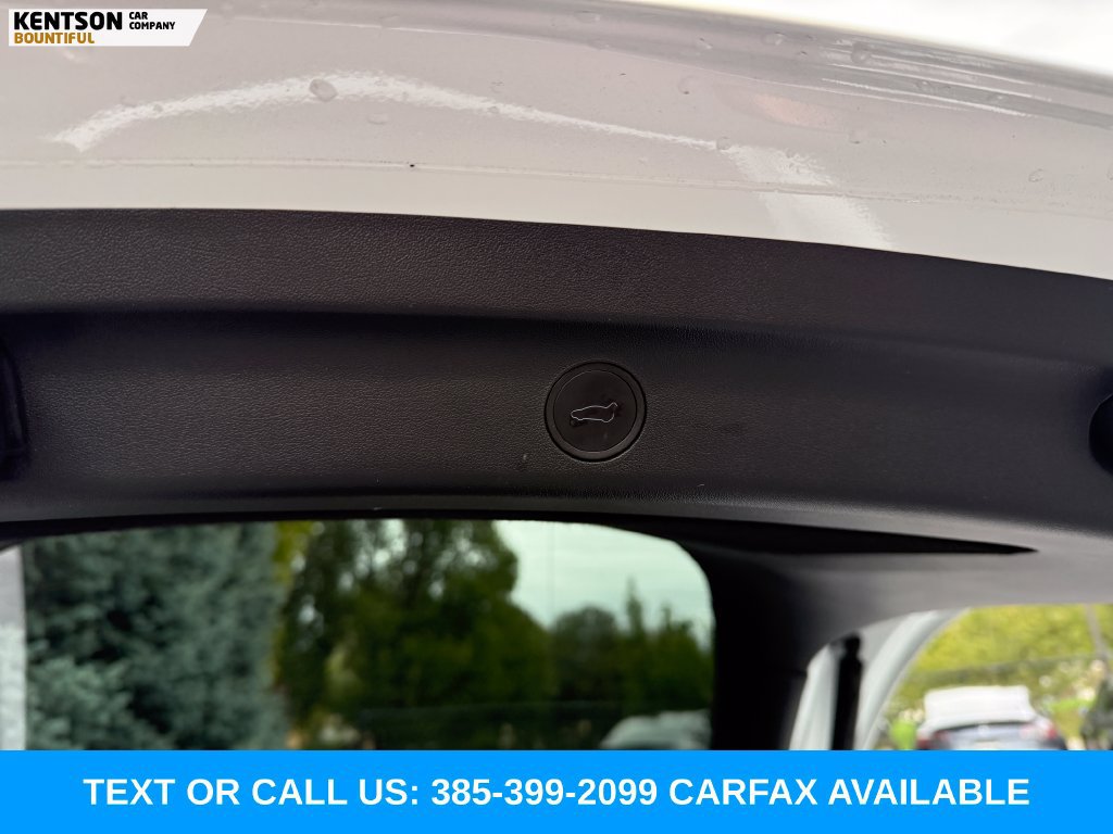 Used 2025 Tesla Model Y Performance AWD/4WD image 34