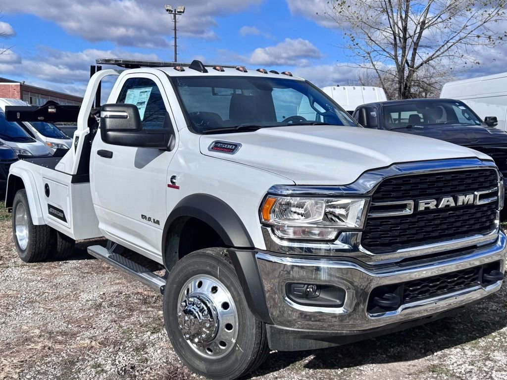 New 2024 RAM 4500 SLT w/ Quick Order Package 2YG SLT image 2