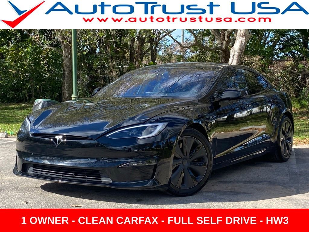 Used 2023 Tesla Model S Standard Range image 1