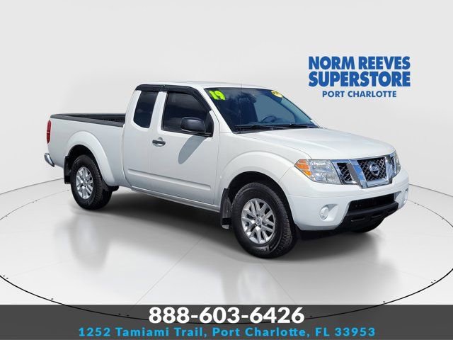 Used 2019 Nissan Frontier SV image 1
