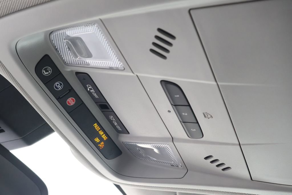 Used 2020 GMC Terrain SLT w/ Preferred Package image 30