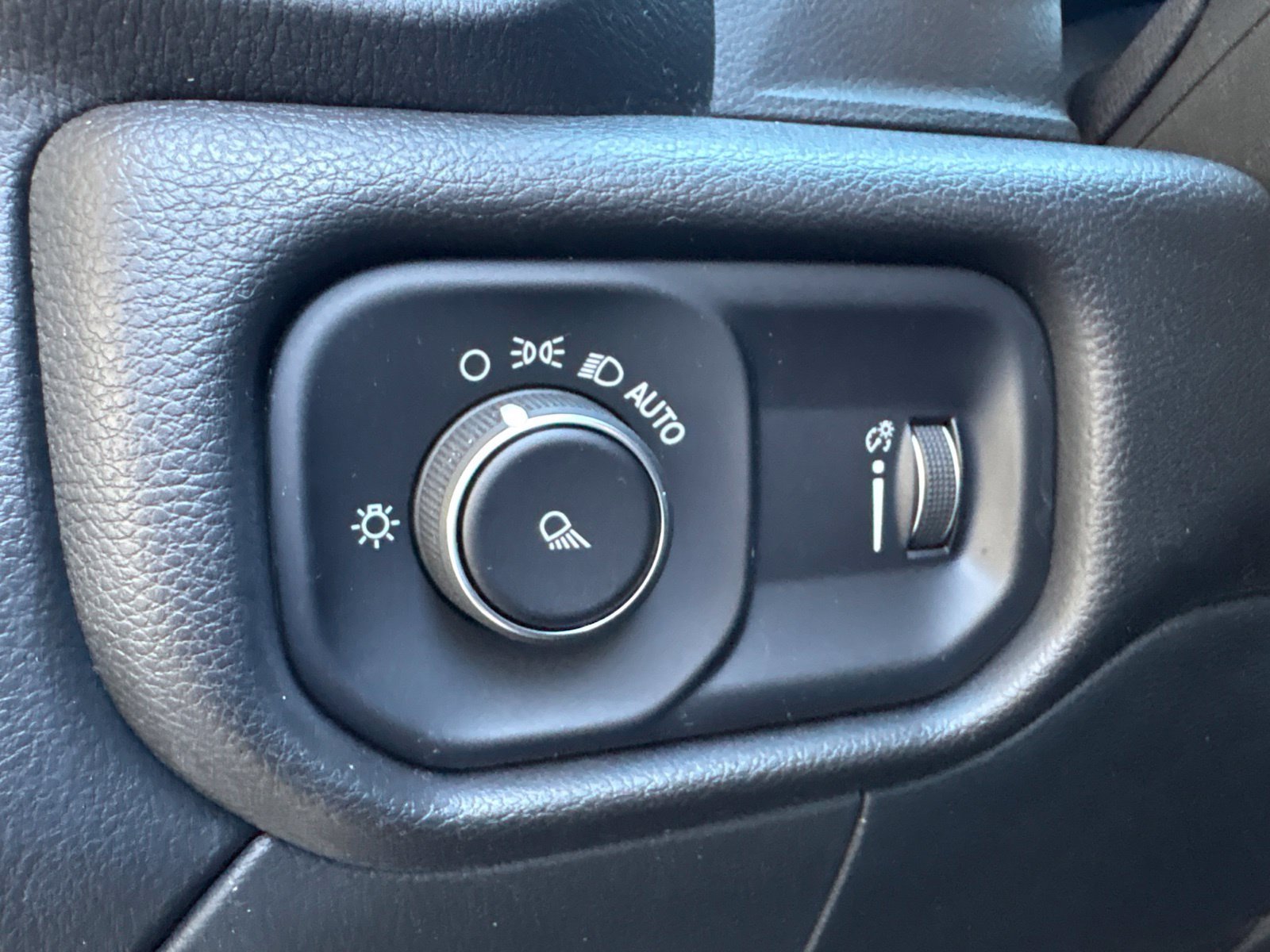 Used 2022 RAM 2500 Tradesman AWD/4WD image 12
