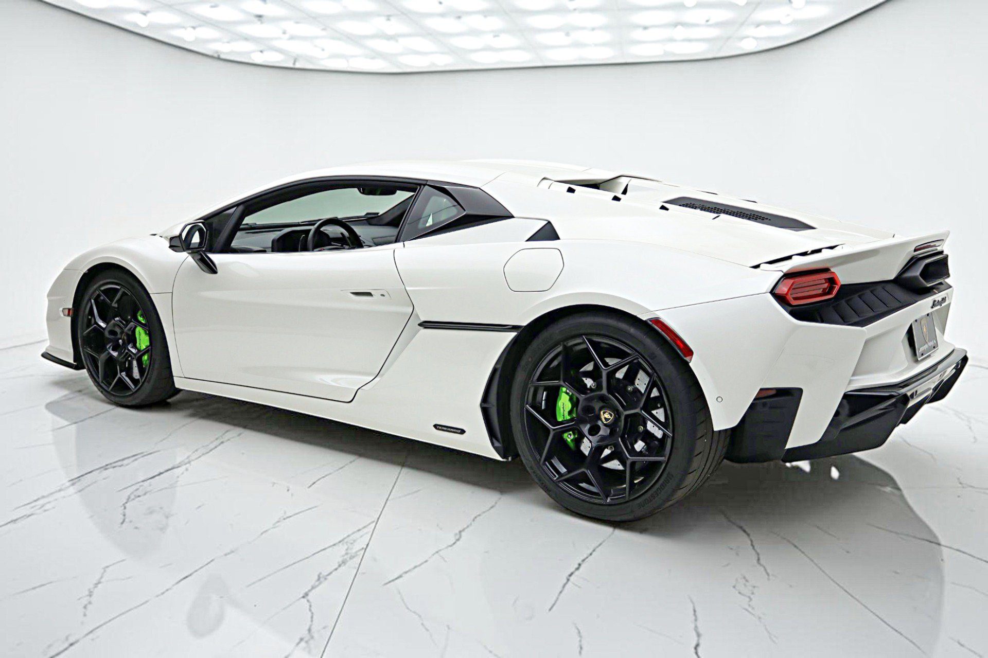Used 2026 Lamborghini Temerario AWD/4WD image 8