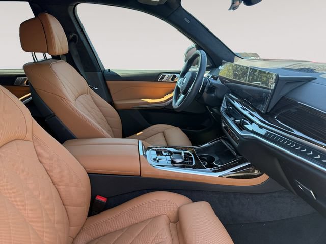 Certified 2026 BMW X7 xDrive40i w/ M Sport Package AWD/4WD image 15