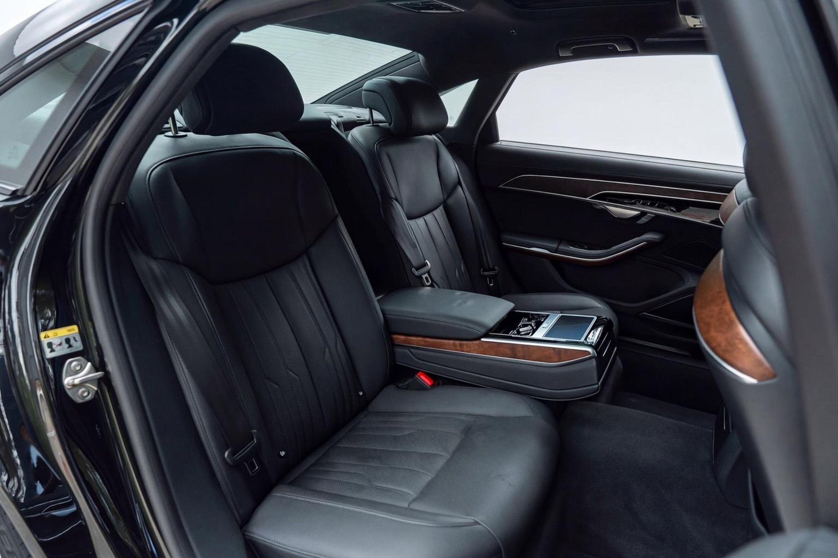 Used 2021 Audi A8 L 4.0T image 19