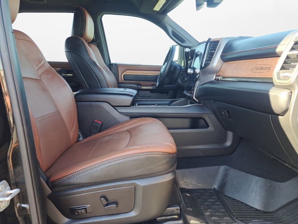 Used 2024 RAM 2500 Limited w/ Towing Technology Group image 24