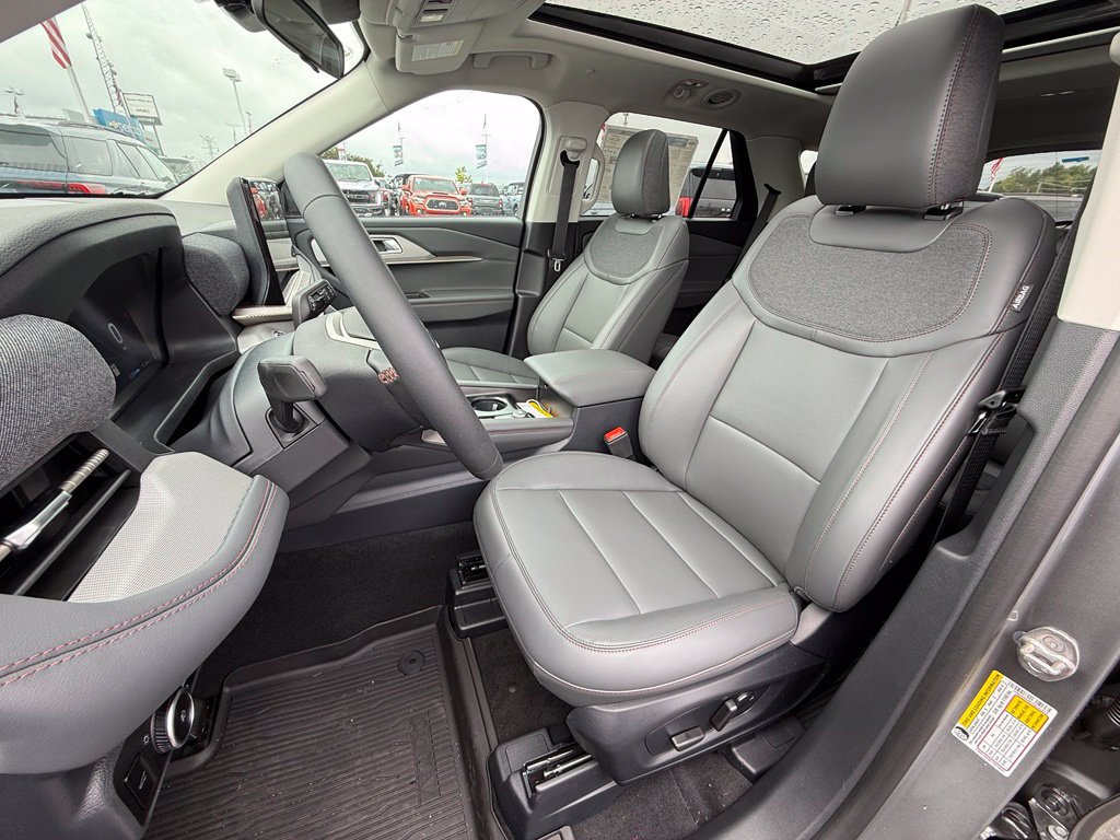 New 2026 Ford Explorer Active w/ Active Comfort Package AWD/4WD image 17