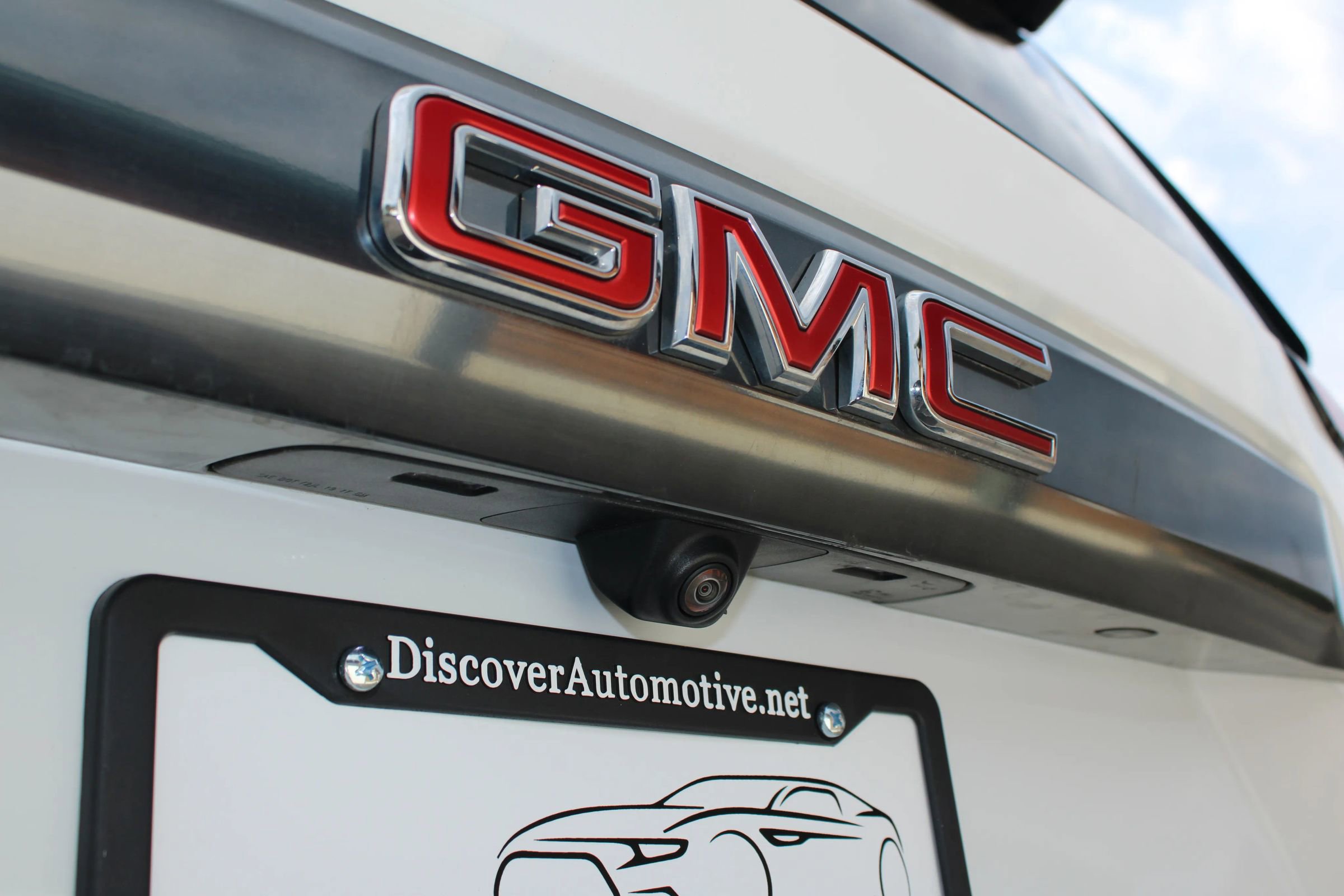 Used 2023 GMC Yukon AT4 w/ AT4 Premium Plus Package image 8