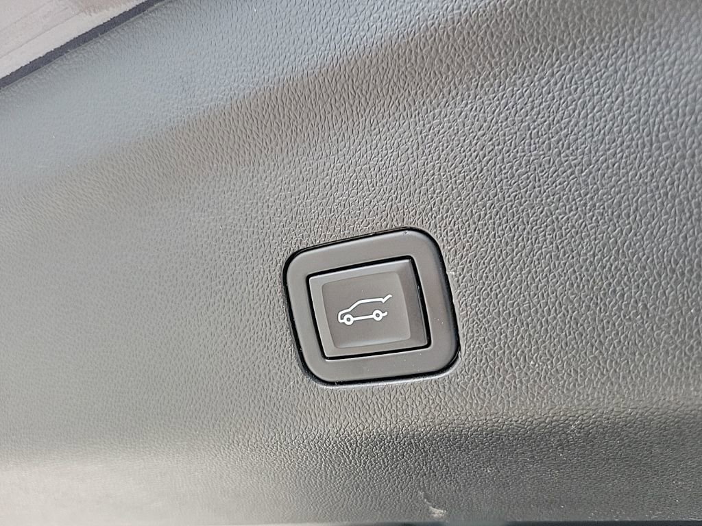Used 2024 Chevrolet Tahoe LT AWD/4WD image 15