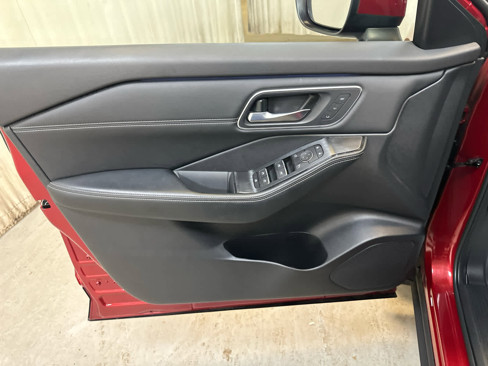 Certified 2024 Nissan Rogue Platinum AWD/4WD image 27