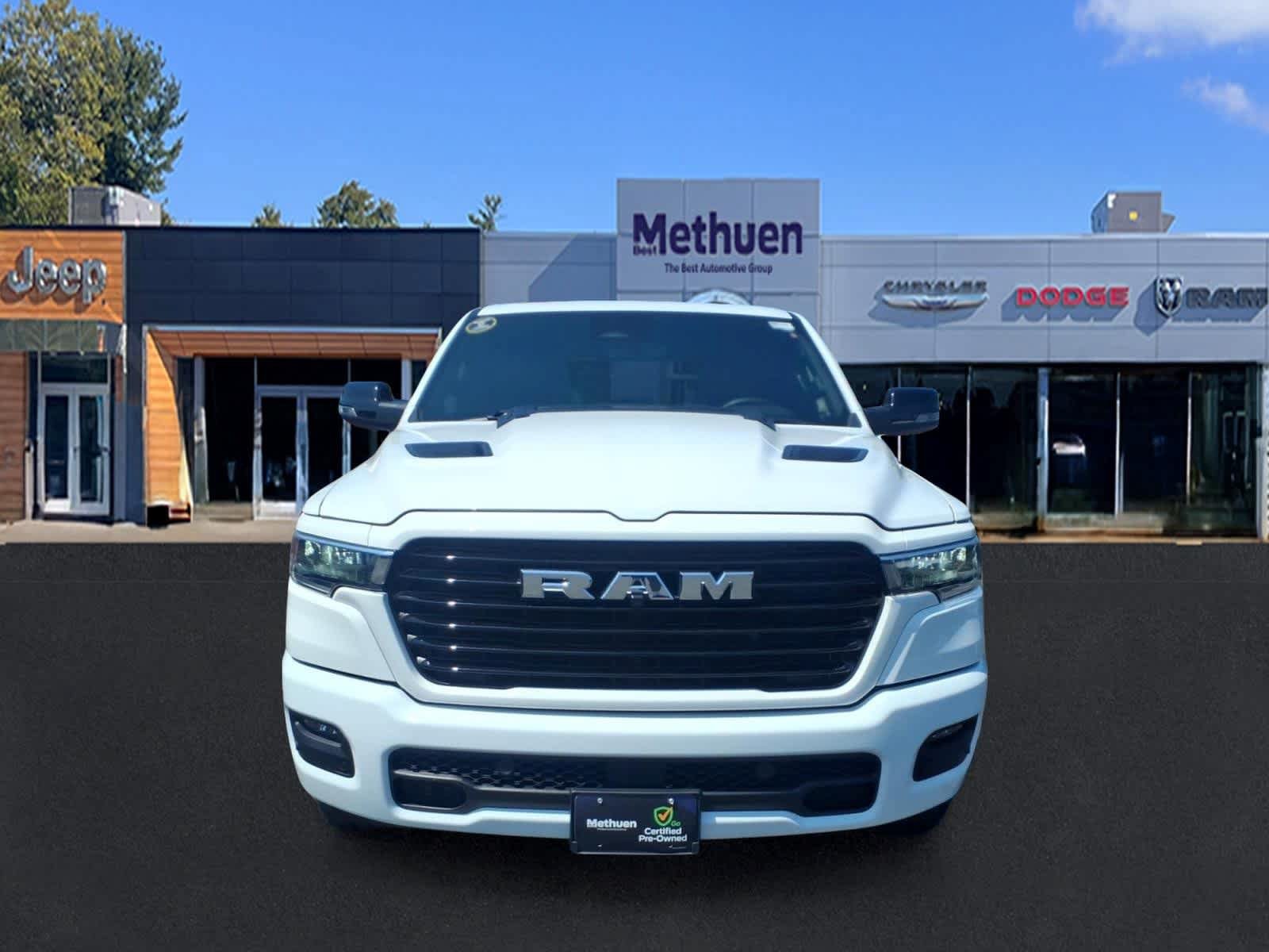 Used 2025 RAM 1500 Laramie w/ Sport Appearance Package AWD/4WD image 9