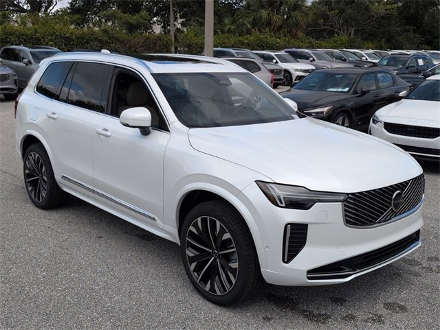 New 2026 Volvo XC90 T8 Plus image 2