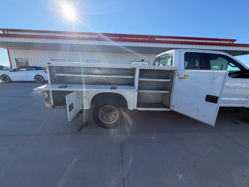 Used 2017 Ford F350 XL w/ Power Equipment Group AWD/4WD image 10