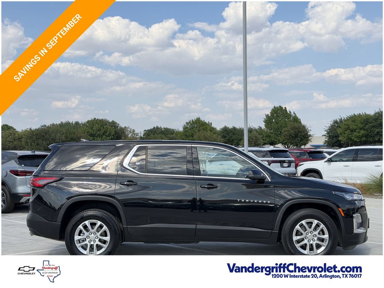 Used 2023 Chevrolet Traverse LS AWD/4WD image 4